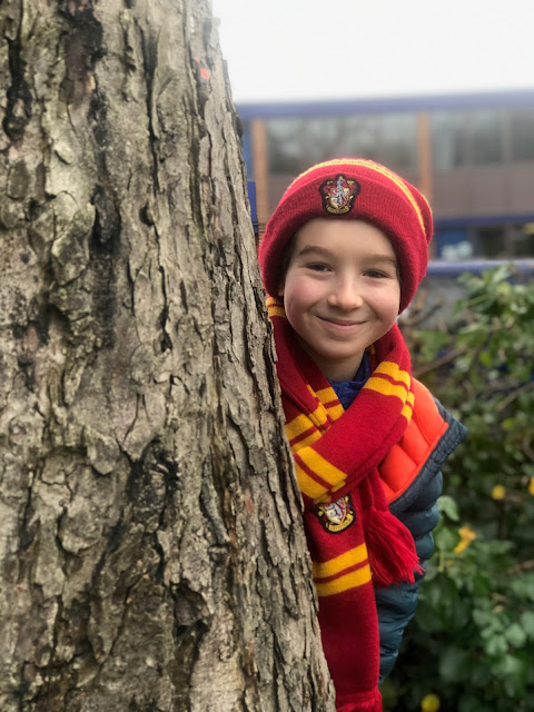 Chez Maximka, Harry Potter hat and scarf