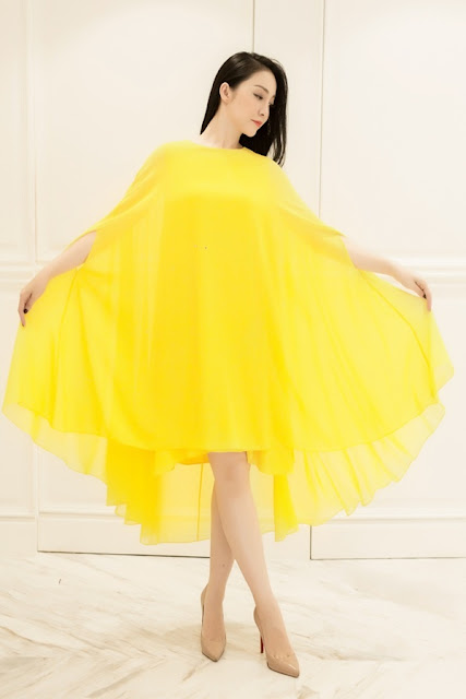 Linh Nga thử váy cho show Đỗ Mạnh Cường