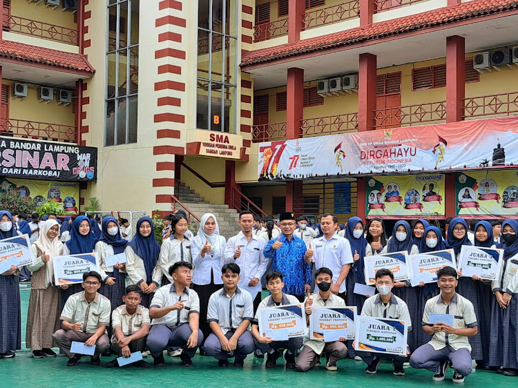 Peringatan Hari Pahlawan di SMA YP Unila Bandar Lampung, Siswa Bertabur Prestasi