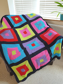 Click to find out more about this easy bright crochet colour block blanket.