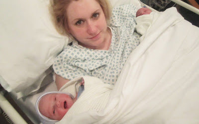 delivery room twin labour