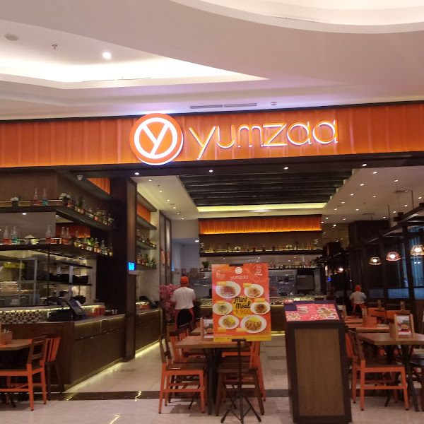 Makan Zaman Now di Yumzaa Resto Asian Fussion Favorit Semua Kalangan
