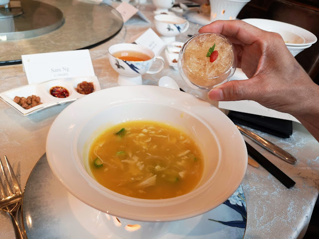 Braised golden bird's nest with golden pumpkin superior stock