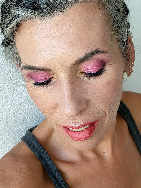 look fucsia luminoso Paleta Manifest, de BPerfect y 3 looks con ella 06