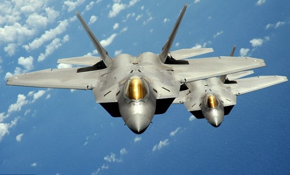 Heating up, the US Deploys F-22 Stealth Fighter Jets for Combat Exercises on the Russian Border