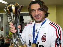 Maldini with the 2007 FIFA Club World Cup