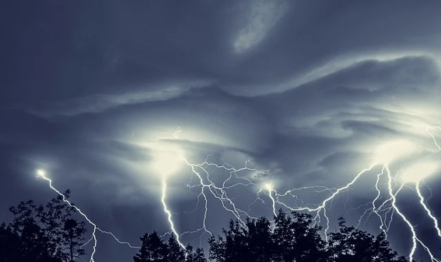 ΚΛΕΙΣΤΑ ΣΗΜΕΡΑ ΟΛΑ ΤΑ ΣΧΟΛΕΙΑ ΜΕΧΡΙ ΤΙΣ 10:00 π.μ ΣΤΗΝ ΣΚΟΠΕΛΟ