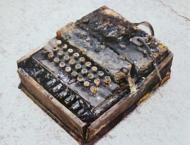 Enigma machine recovered from U-85 in 2001 worldwartwo.filminspector.com