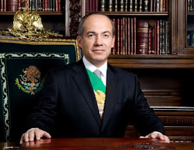 Felipe Calderón en el sillón presidencial
