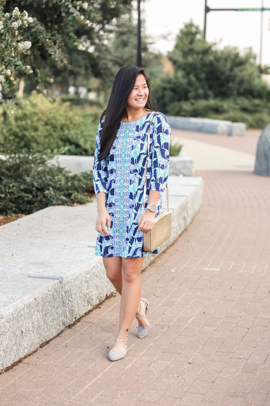 lilly pulitzer bay dress in alpaca my bag | wearing lilly in the fall