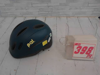 中古品　サイクルヘルメット　３９８円
