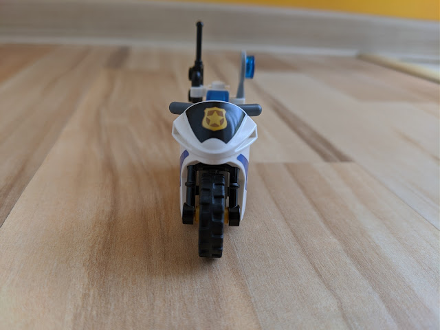 Picture of the police street bike, front view