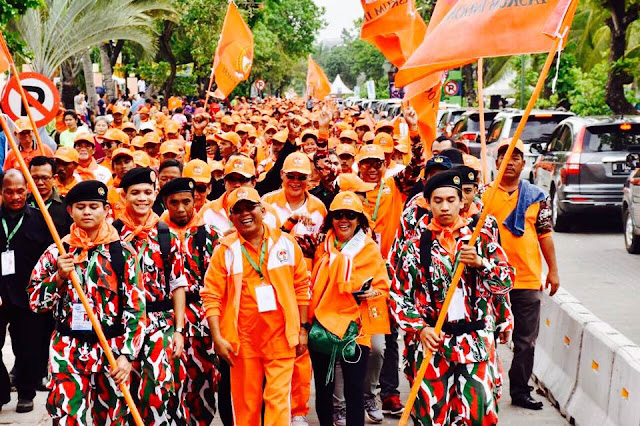 Peserta Deklarasi dan Jalan Sehat Yaskum Indonesia "Oranyekan" Pantai Karnaval Ancol