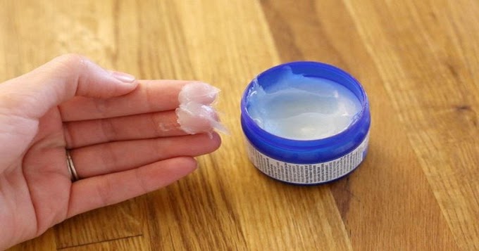   Η αλοιφή Vicks Vaporub είναι γνωστή για πάνω από 100 χρόνια, αλλά πολλοί άνθρωποι δεν ξέρουν πως πρέπει να χρησιμοποιείται κανονικά.