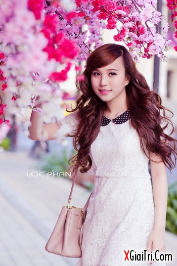 Dạo xuân cùng hot girl