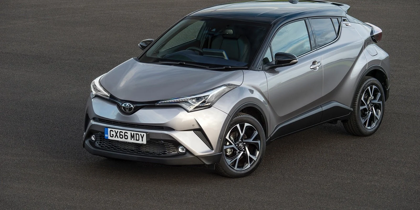 Phần đầu xe kỳ quái và có cái gì đó lập dị của Toyota C-HR 2017