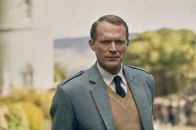 A Very British Scandal Paul Bettany Image 5
