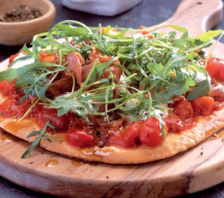 Mozzarella, Prosciutto and Rocket Pizza Recipe