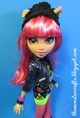 13 wishes Howleen Wolf doll photography