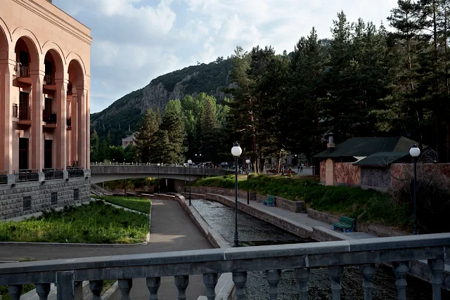 Image Attribute:  The historic spa town of Jermuk / Photo: Klaus Richter