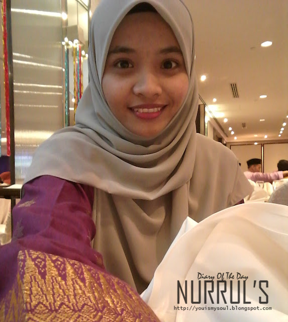 Pre-Graduation Night with Baju Kurung Songket