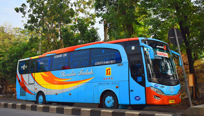 Foto Bus Rosalia Indah 197