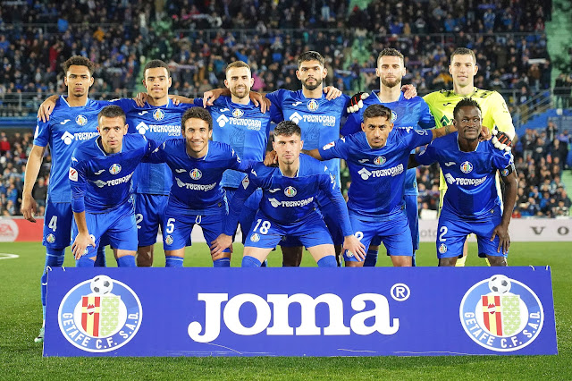 📸GETAFE C. F. 📆1 febrero 2024 ⬆️Gastón Álvarez, Mason Greenwood, Borja Mayoral, Omar Alderete, Domingos Duarte, David Soria. ⬇️Nemanja Maksimović, Luis Milla, José Ángel Carmona, Damián Suárez, Djené. GETAFE C. F. 0 🆚 REAL MADRID C. F. 2 Jueves 01/02/2024, 21:00 horas. Campeonato de Liga de 1ª División, jornada 20 (partido aplazado). Getafe, Madrid, estadio Coliseum: 15.264 espectadores. GOLES: ⚽0-1: 14’, Joselu. ⚽0-2: 56’, Joselu.