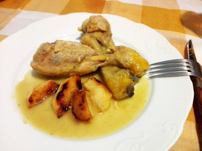 Muslos de pollo a la sidra con manzana