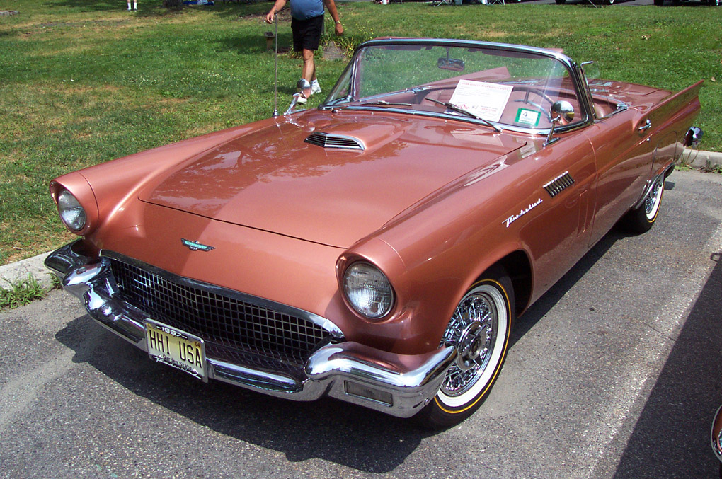 1957 Ford Thunderbird