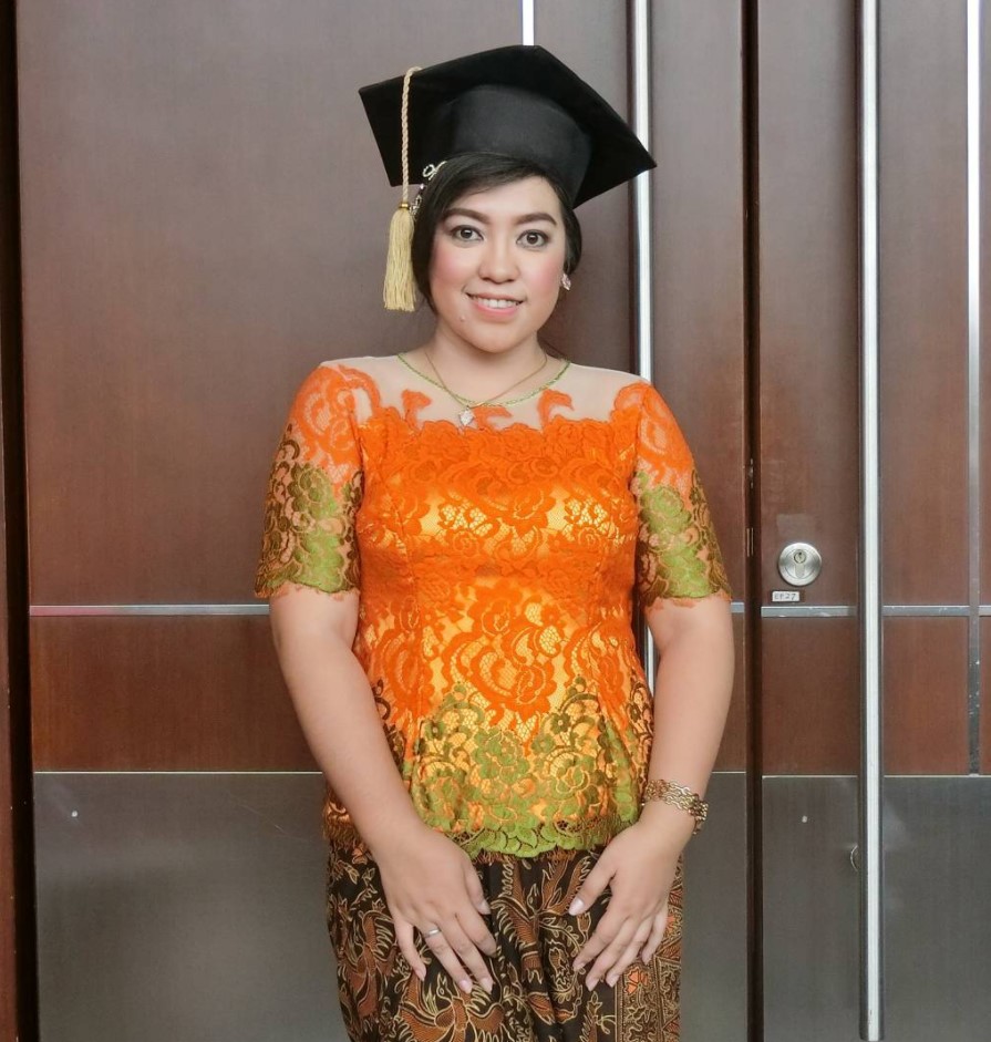 23 Model Kebaya Wisuda Untuk Orang Gemuk Agar Terlihat Lebih