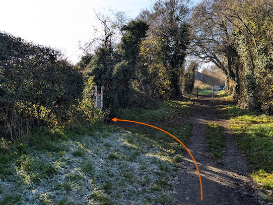 Turn left on Shenley footpath 29