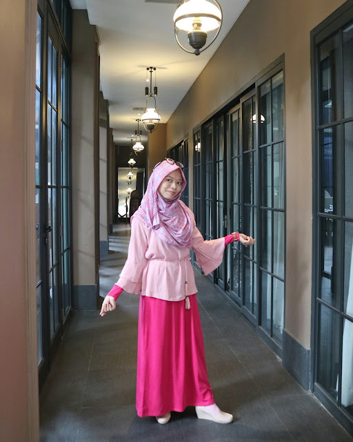Uni Dzalika Kombinasi Warna Pink Fanta dengan Dusty Pink Uni Dzalika Kombinasi Warna Pink Fanta dengan Dusty Pink