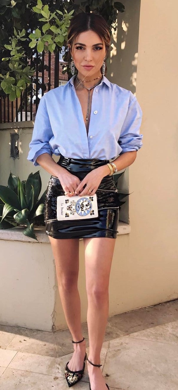 beautiful summer outfit: shirt + leather skirt