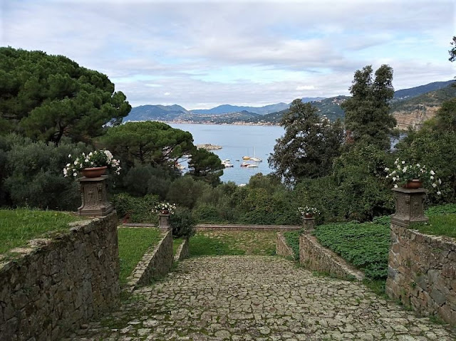 anfiteatro nel parco dei castelli 