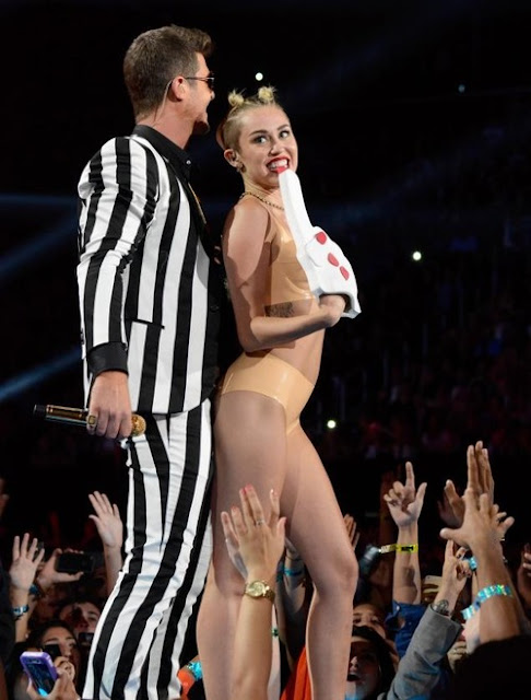 Miley Cyrus Hot VMA 2013 Performance