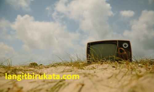 Not Just a Television - Part 1 - langitbirukata.com