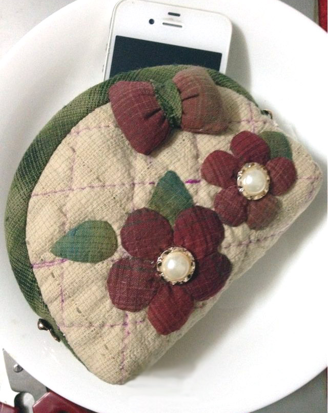Purse with flowers in a Japanese patchwork. Кошелек - японский печворк