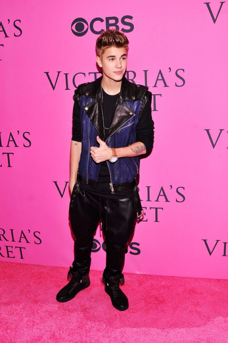 Justin Bieber @ 2012 Victoria's Secret Fashion Show, Nov 7