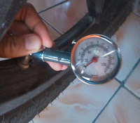 tyre pressure gauge