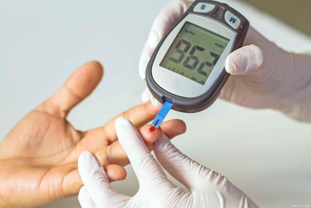 What are the telltale signs of diabetes in the body?