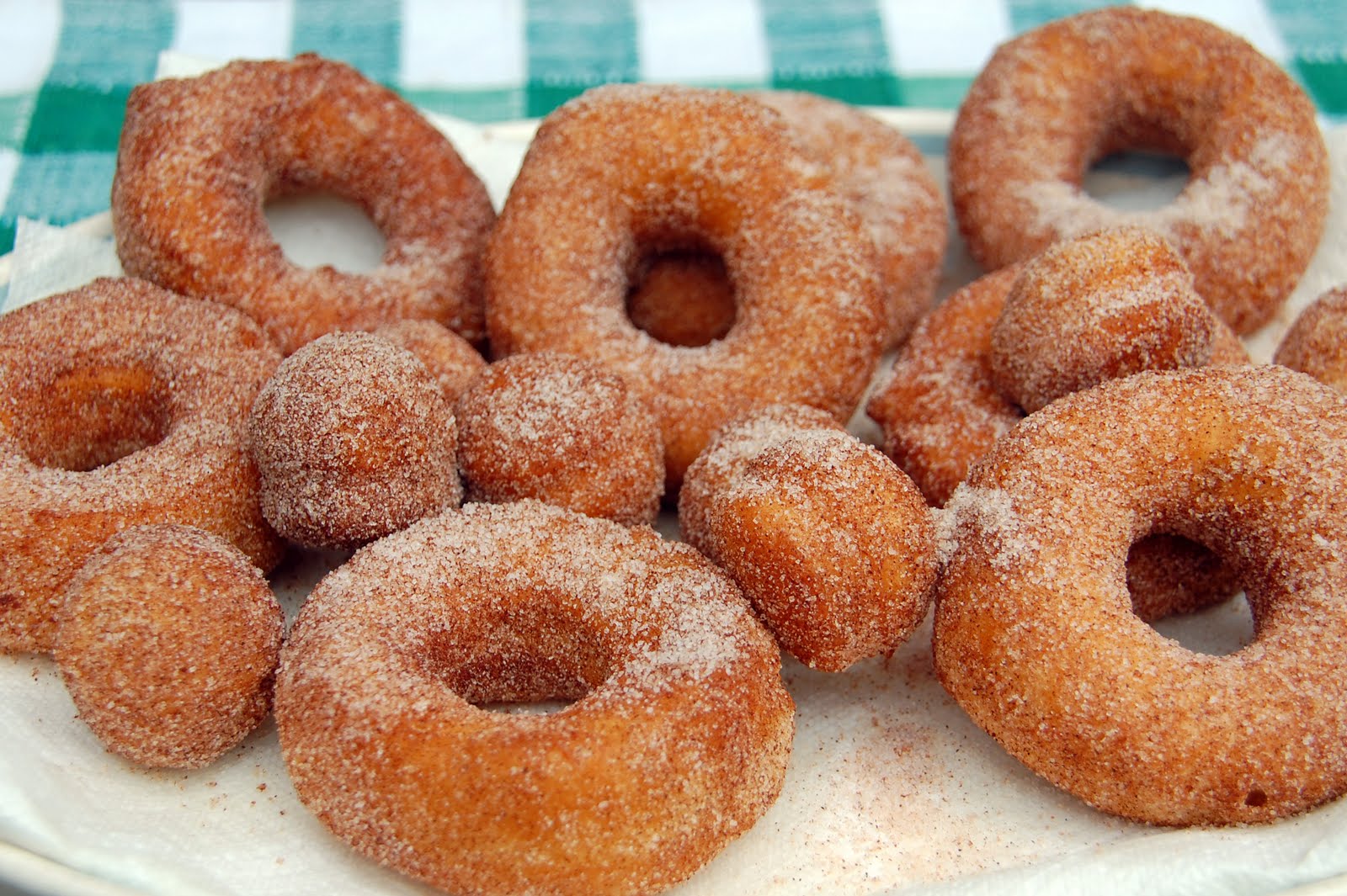 Easy+Homemade+Doughnuts