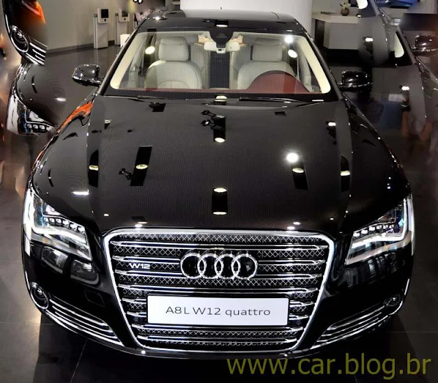 Audi A8 Quattro 2012 - black