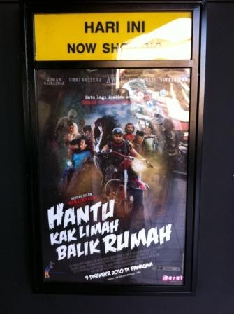 Pajill Nostra Hantu  Kak  Limah  Balik  Rumah 