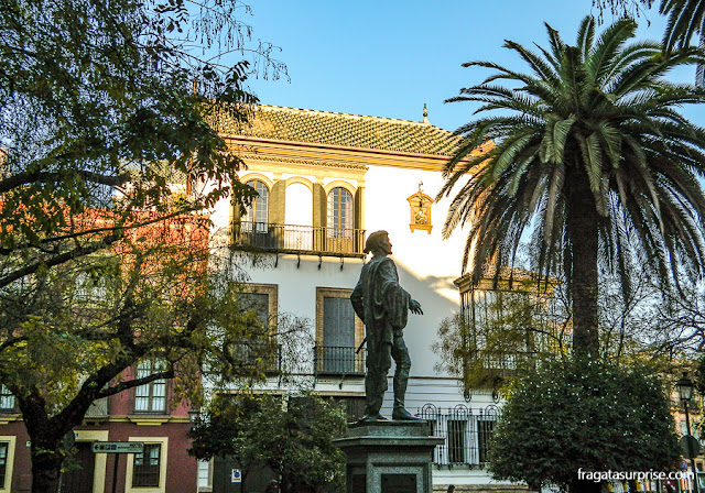 Estátua de D. Juan Tenório no Bairro de Santa Cruz, em Sevilha