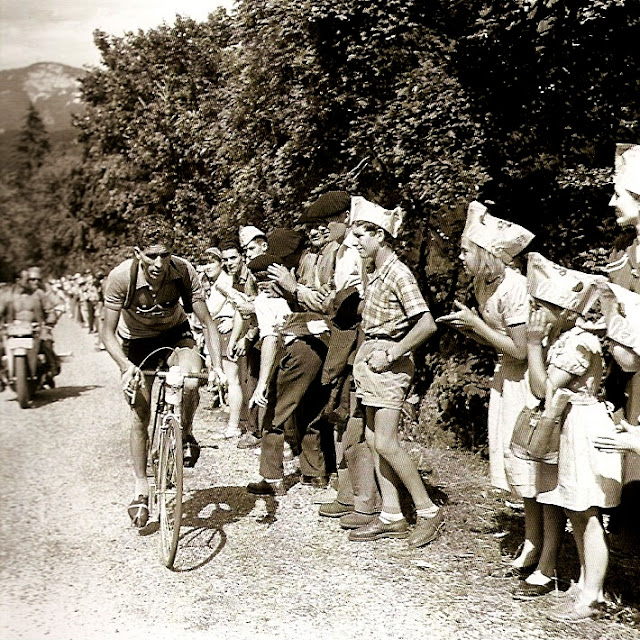 Fotografías de Federico Martín Bahamontes en el Tour de Francia