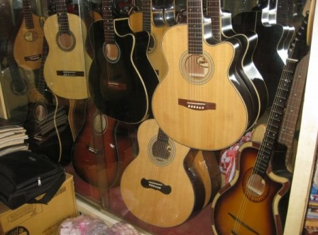 chất liệu gỗ đàn guitar 1