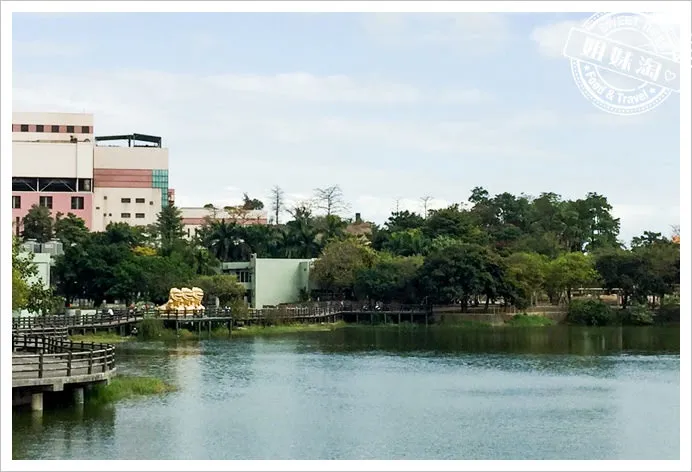 金獅湖