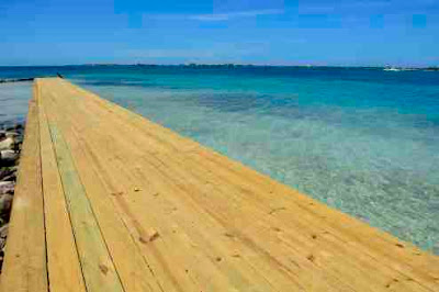 Jetty near East Harbour Utila