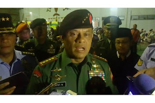 Panglima TNI Berjanji Pihaknya Akan Perhatikan Keluarga Korban Kecelakaan Pesawat Hercules - Commando