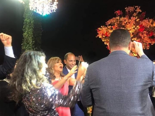 في أجواء تملؤها الفرحة والبهجة..عمرو أديب ولميس الحديدي يحتفلان بخطوبة نجلهما - كتبت منه محمد